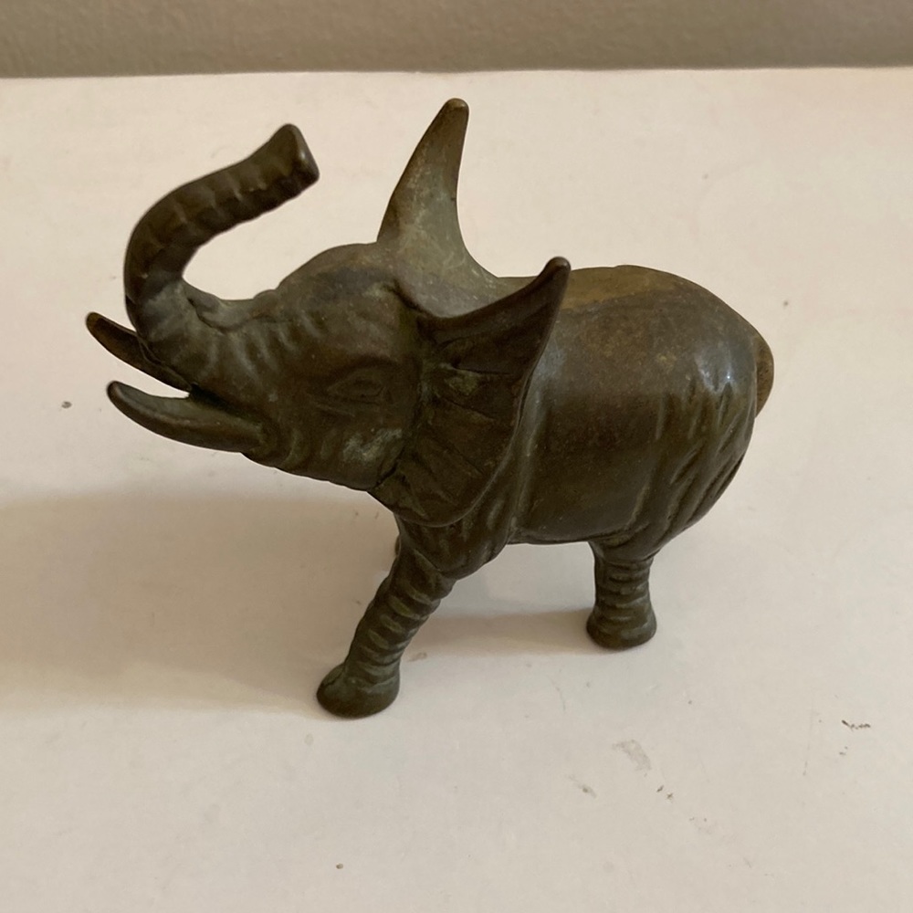 Vintage made in Taiwan solid brass elephant